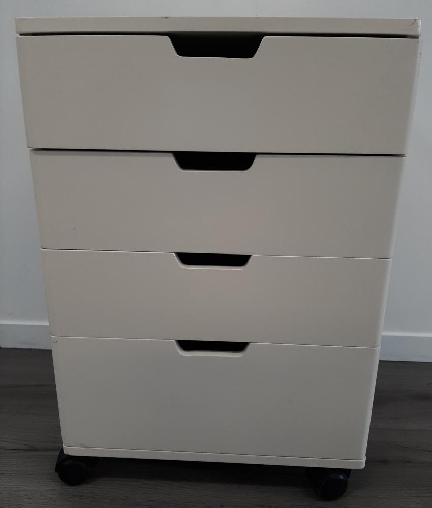 Pedicuremeubel Gravières met 4 lades - TOONZAALMODEL