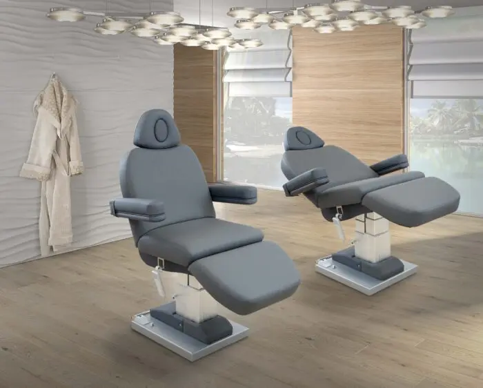 Fauteuil de soins Roma avec accoudoirs et 4 moteurs